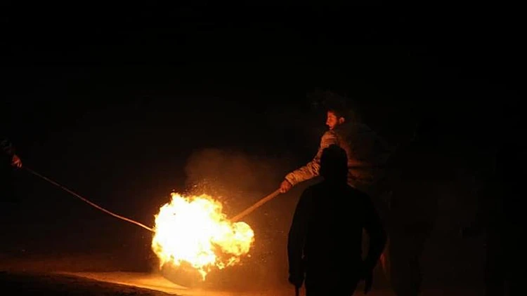 השקט הופר: ירי לעבר עוטף עזה, הפגנות אלימות לאורך הגדר | חדשות 13