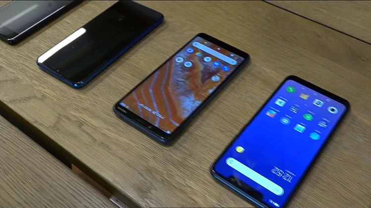 טלפונים סלולריים בפחות מאלף שקלים