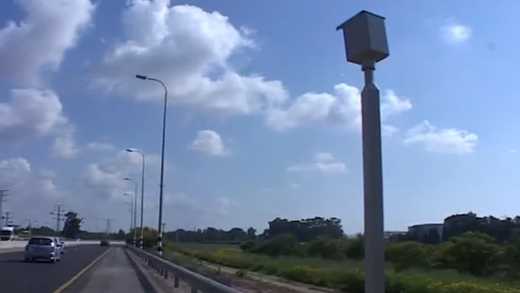 עשרות אלפי נהגים שתועדו במצלמות המהירות - לא יקבלו דוחות