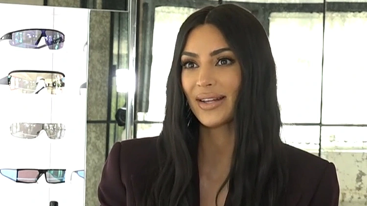 בלתי ניתנת לזיהוי: קים קרדשיאן כמו שמעולם לא ראיתם