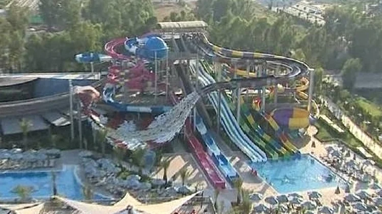 כך תשמרו על הילדים בבריכות בחו"ל - שברבות מהן אין מצילים