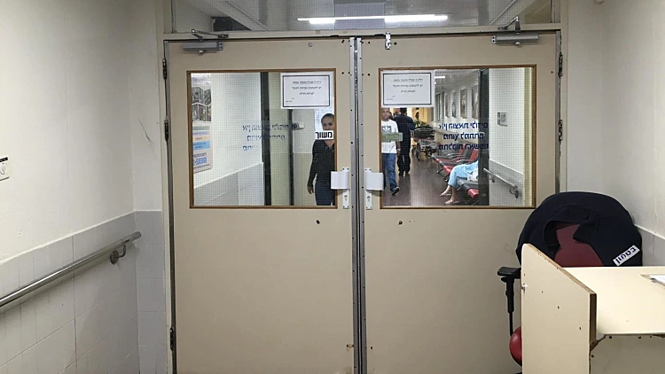 בשיבא נערכים לקליטת נוסעי "ספינת הקורונה" - במגורי הרופאים