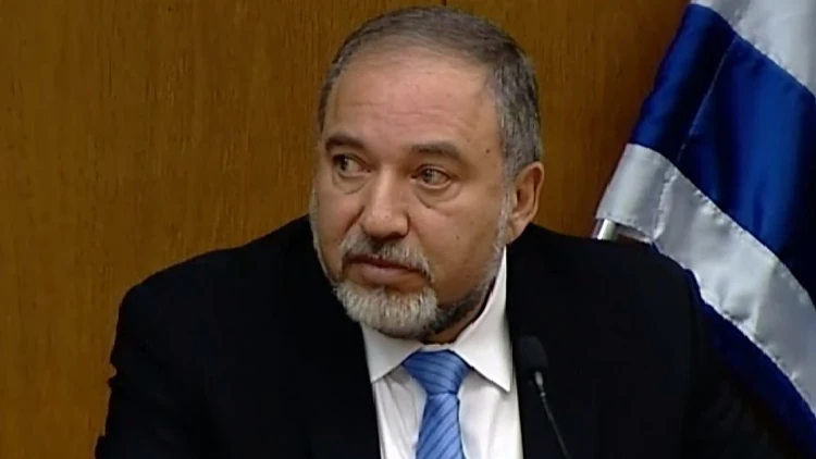 ליברמן: "הדרישה לאסור מכירת כרטיסים לגן חיות בשבת - בריונות"