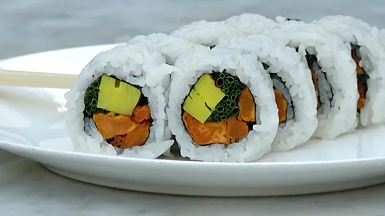 מבחן הסושי: מי הכי טעים - ואיזו מנה הכי משתלמת?