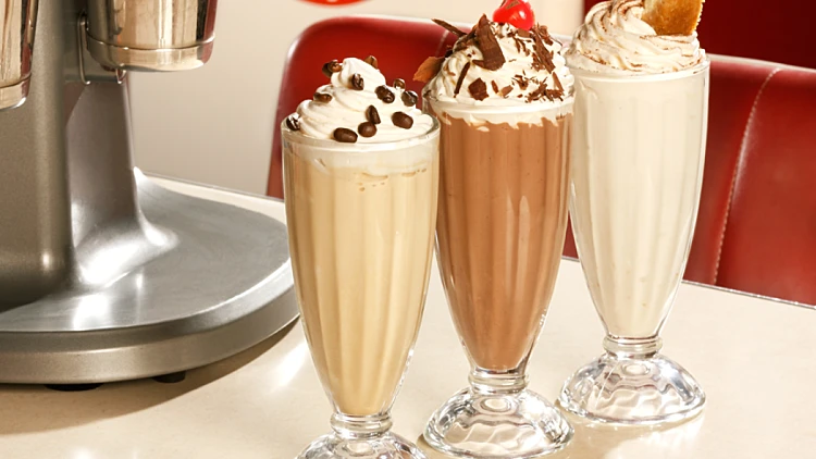 בוקר טוב אמריקה! ככה תכינו מילקשייק וניל מושחת של השף שגב משה