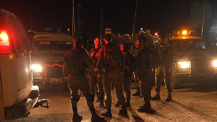 כוח צה"ל סיכל פיגוע יידוי בקת"בים ליד י-ם, מחבל אחד נהרג
