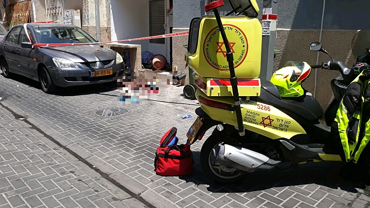 נער נדקר מחוץ להוסטל של קהילת הלהט"ב בת"א; מצבו קשה