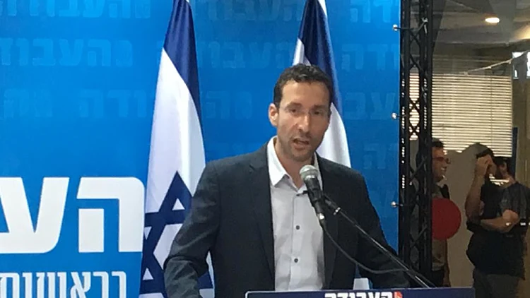 שמולי נשאר בעבודה: "זה הבית שלי, אני נותר מחויב לו"