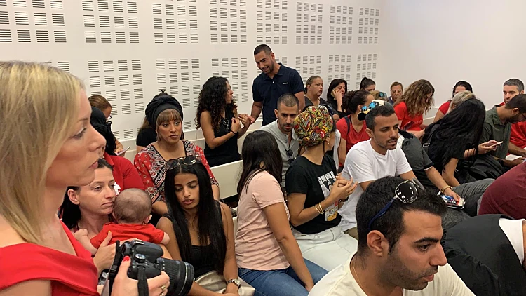 מעצרה של כרמל מעודה הוארך: הורים קיללו - השופט יצא מהאולם