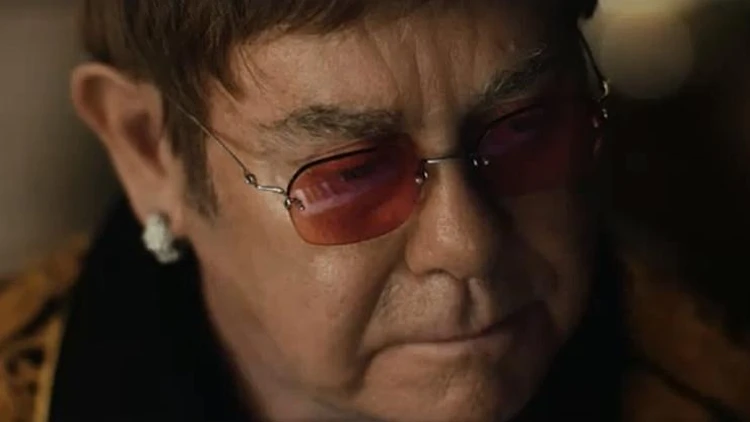 פרסומת חג המולד עם אלטון