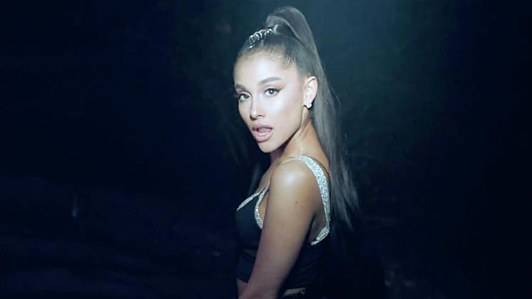 אריאנה גרנדה ,צילום מסך