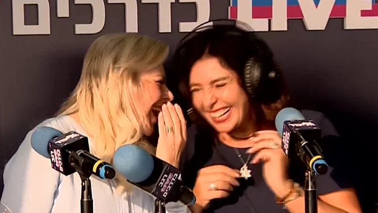 עם חריימה ותשואות מהקהל: מירי רגב אירחה את שרה נתניהו