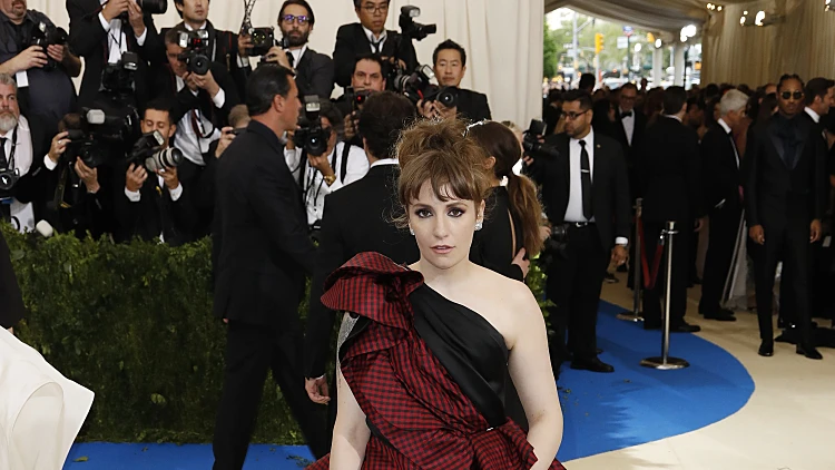 לנה דנהאם במט גאלה