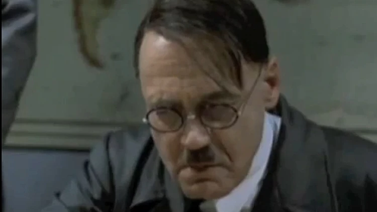 היטלר מתעצבן