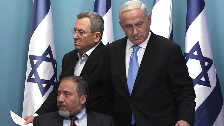 ברק, ליברמן ונתניהו מכריזים על הפסקת האש