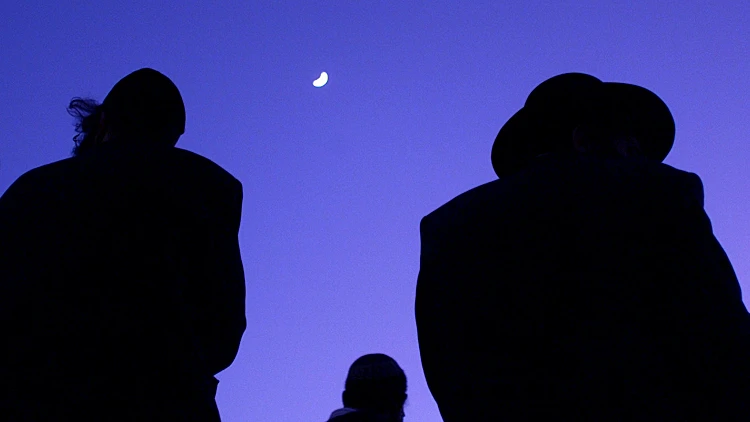 חרדים בלילה