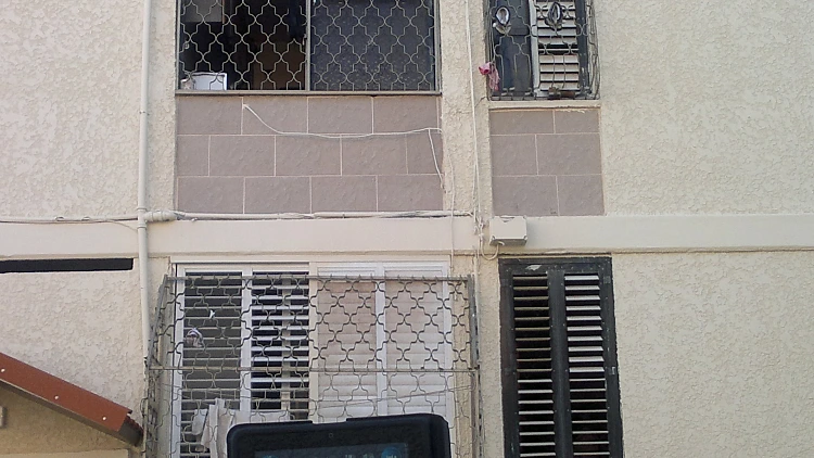 האייפד שנגנב לצד הבניין בו נמצא וממנו זרקו אותו הגנבים