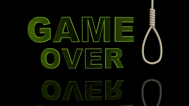 כיתוב Game Over לצד חבל תליה