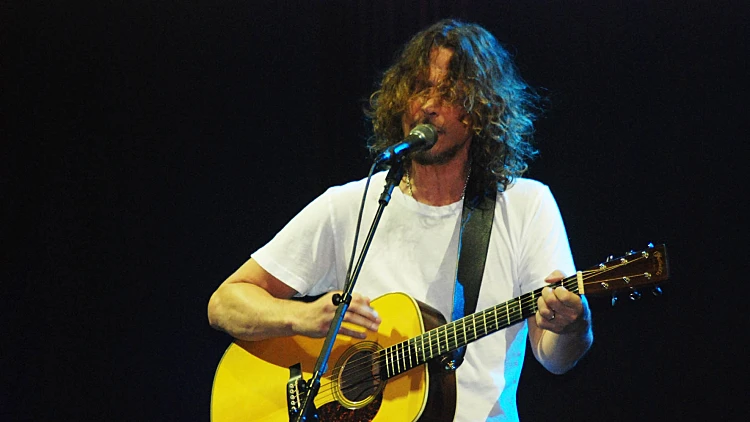 קיטש קורנל • איך היה כריס קורנל בהופעה?