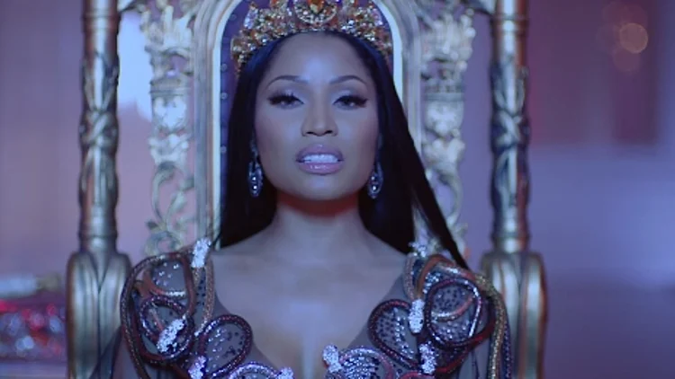 ניקי מינאז'