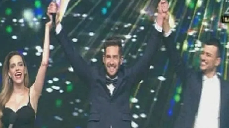 אסי עזר ורותם סלע עם אמרי זיו