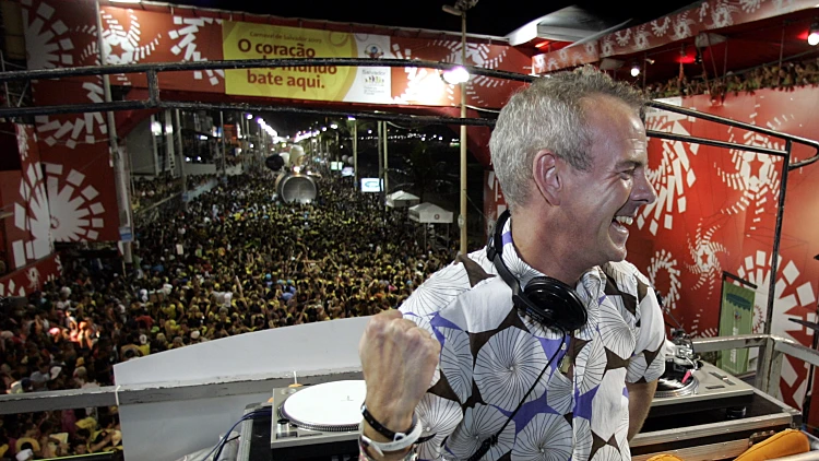 פאטבוי סלים בהופעה