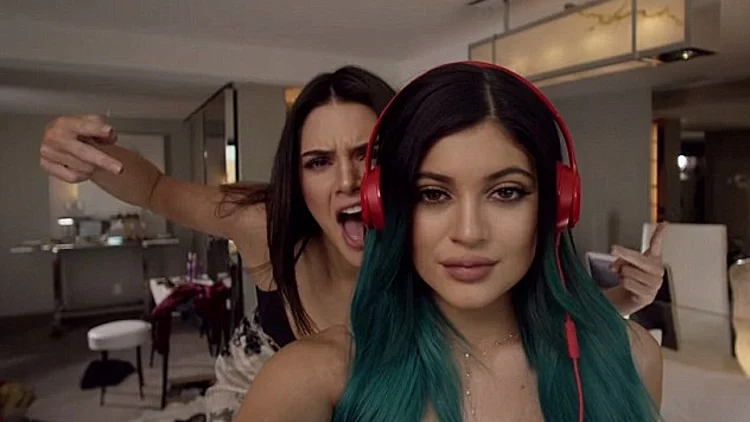 פלייליסט שביזות יום א'