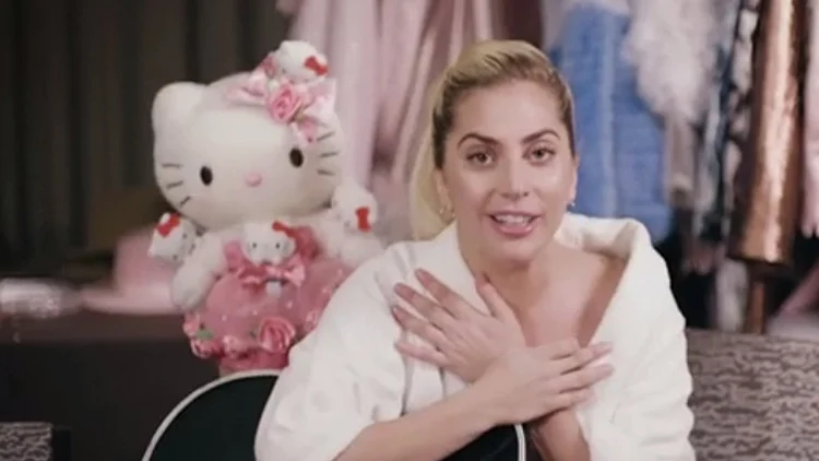 ליידי גאגא מבריזה מה-EMA