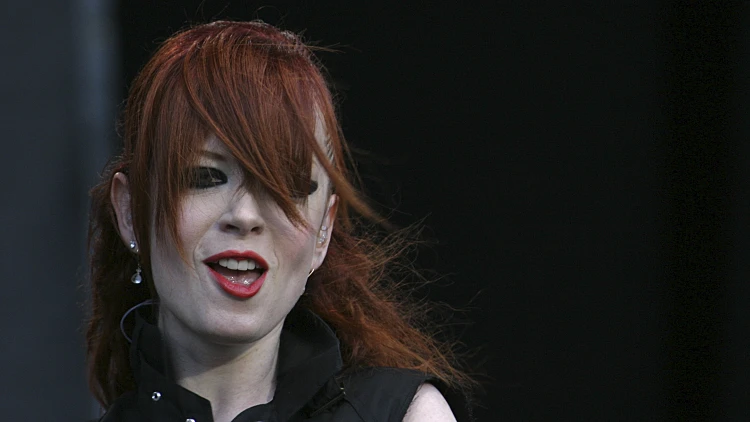 שירלי מנסון