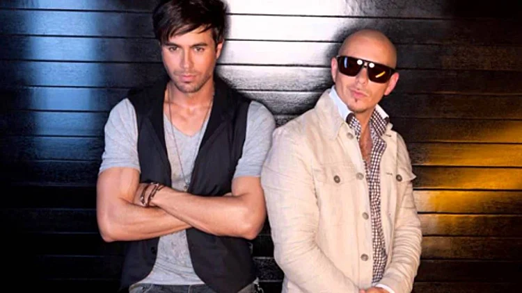 פיטבול ואנריקה איגלסיאס