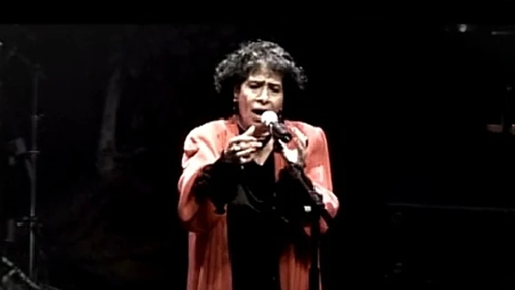 שושנה דמארי פנים אמיתיות