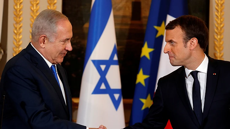 דנו באנטישמיות הגואה: רה"מ נפגש עם מקרון לקראת פורום השואה
