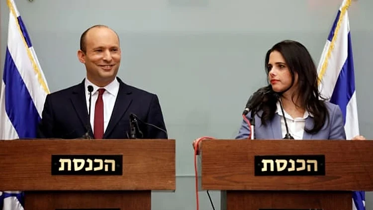 בנט ושקד ירוצו לבד; מגעים מתקדמים לאיחוד ביתר מפלגות הימין