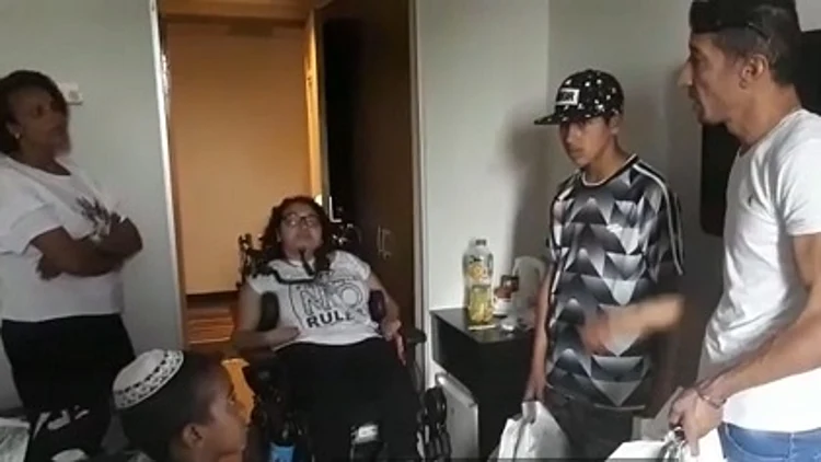 המפגש המרגש בין משפחת תמנו לנערה הפלסטינית הפצועה