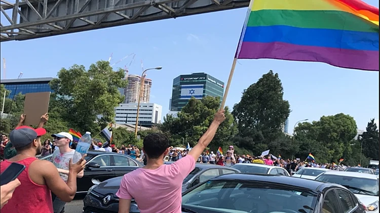 הפגנות הלהט"ב בת"א נגד חוק הפונדקאות