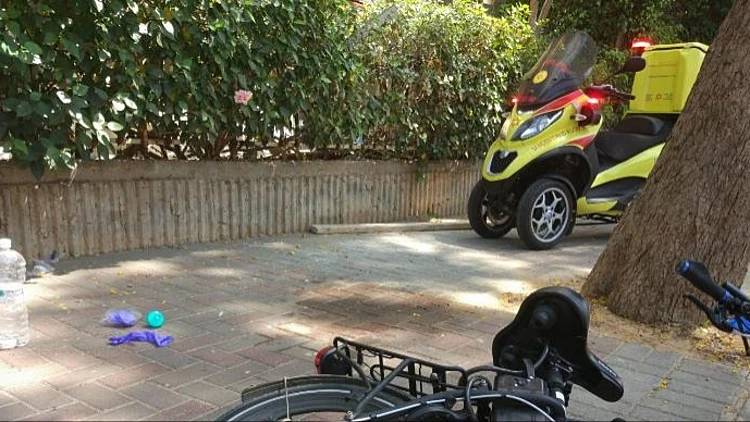 זירת האירוע בחולון בו נפגע אנושות מאיר פלישתייב