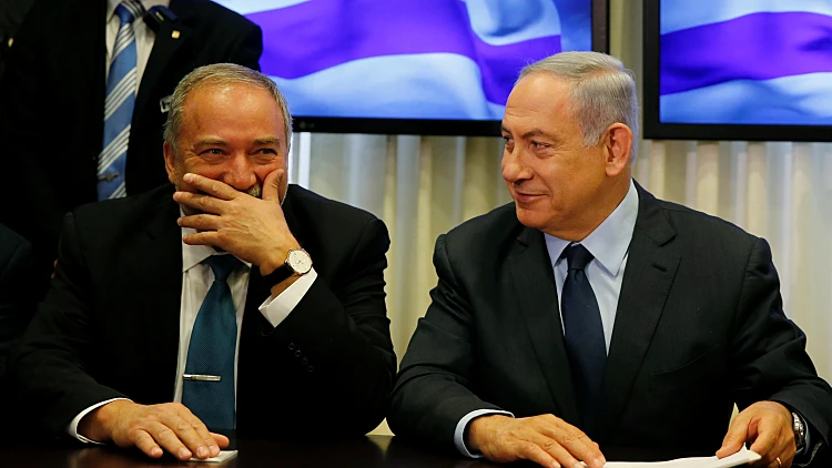 ראש הממשלה בנימין נתניהו ואביגדור ליברמן