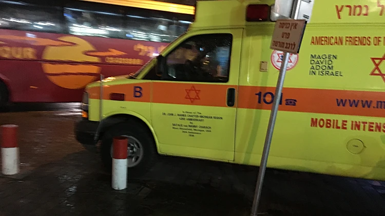 אמבולנס של מגן דוד אדום