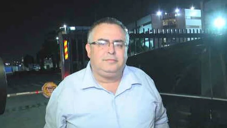 ח"כ דוד ביטן לאחר חקירתו במשרדי להב 433