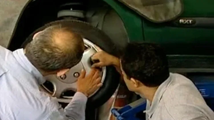 בדיקת רכב במוסך הסדר