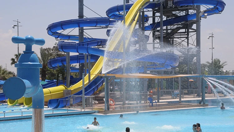 פארק מים ומגלשות