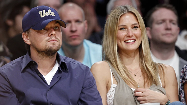 מבלים ביחד במשחק NBA