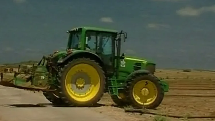 טרקטור המושב עלומים בתקופת מבצע צוק איתן