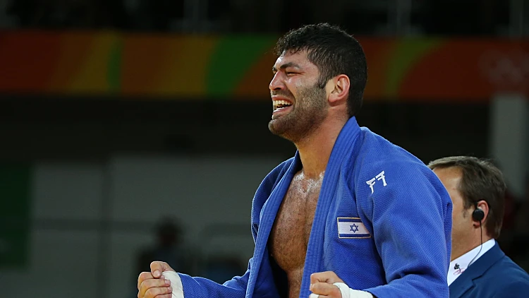 מדליות זהב לג'ודאים פיטר פלצ'יק ואורי ששון בגרנד פרי בת"א