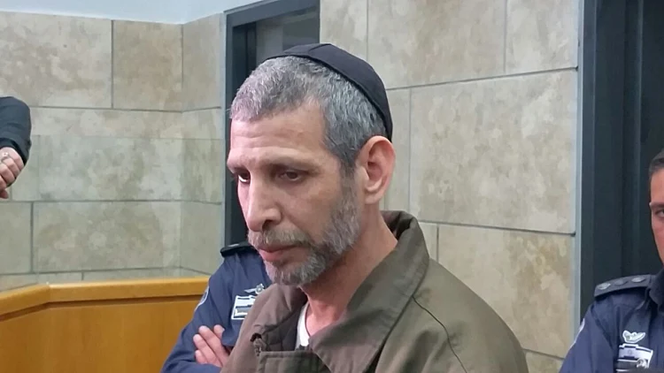 חן אילתי, המואשם ברצח אמו בקיבוץ מחניים, בבית המשפט לקראת הכרעת דינו