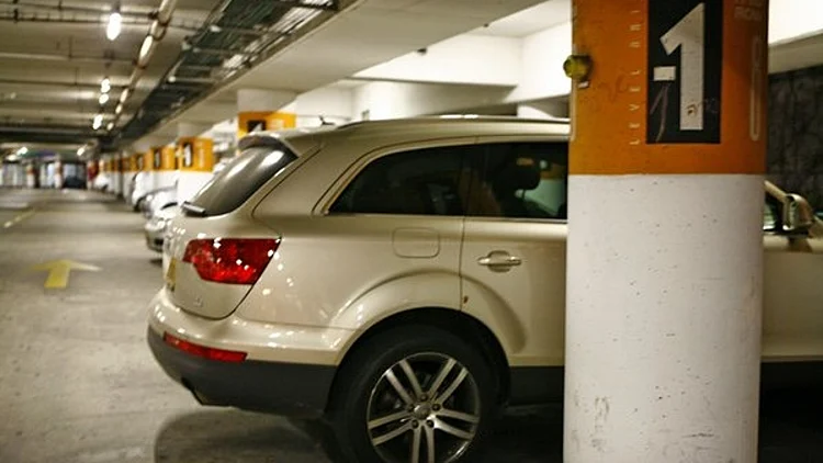 חניון תת קרקעי