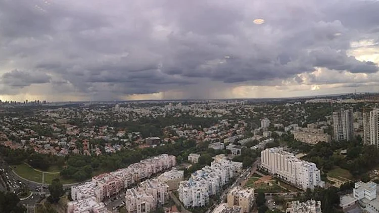 קו האופק של תל אביב - צולם מהקומה ה-30 בעתידים