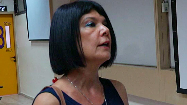 מאמנת נבחרת ההתעמלות אמנותית ללא מעצורים: "הבנות חיבלו בהישג של עצמן" | חדשות 13