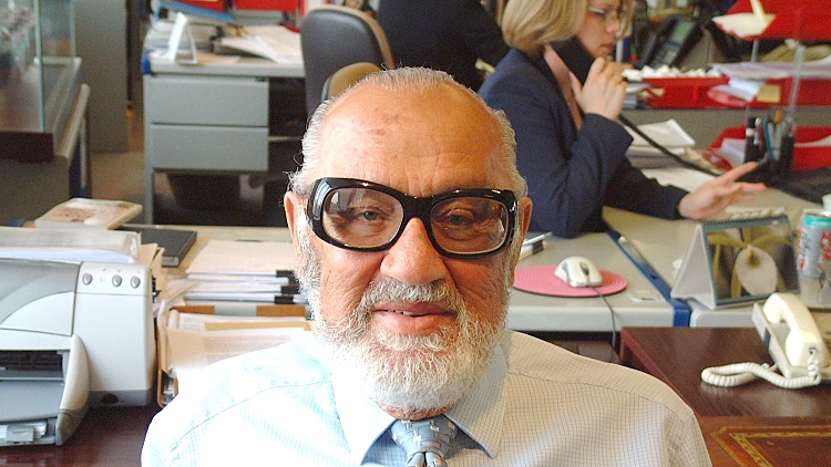 הקשר האיראני: המדינה עשויה לאסור על השקעה בקבוצת האחים עופר