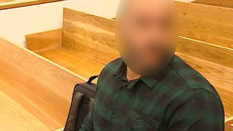 אבי התאומים החשוד בטלטול והריגת בנו